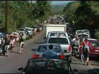 2009-12-08WaimeaTraffic(2)  This is what traffic looked like. Totally insane! This picture was snipped from a video posted on the Honolulu Advertiser's website.