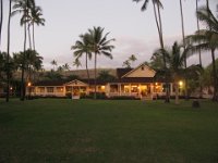 2010-01-01Kauai(24)GroveCafeWaimeaBrewCompany  View of the plantation restaurant from the ocean side. They rent houses there...very tempting! Thanks for the picture, mom!