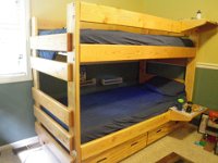 IMGP9942  We love love these bunk beds built by a craftsman in Port Ludlow who is retired from the marine industry.